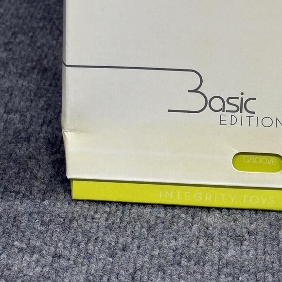 Integrity Toys Basic Edition Groove Romper Doll Collectible NRFB New In‎ Box - Picture 4 of 11